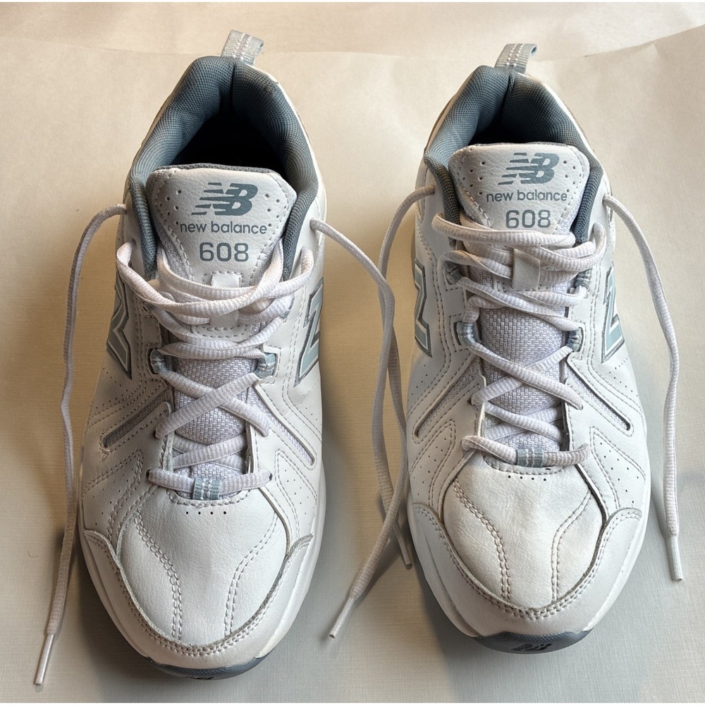 New Balance 608v5 Women’s 8.5 Wide White Light Blue Sneakers WX608WB5